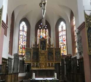 Blick zum Hochaltar von St. Michael