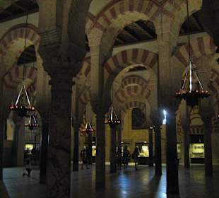 Mezquita wewnątrz
