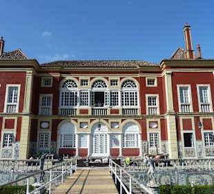 Erbaut 1640 mit phantastischer Gartenanlage!