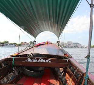 Longtailboot durch die Klongs