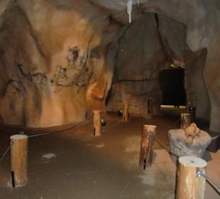In der Steinzeithöhle