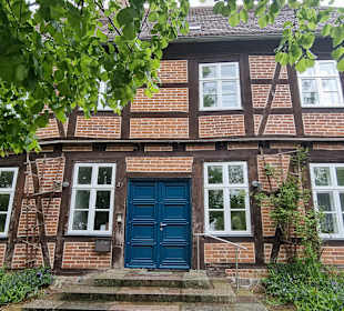 Pastorenhaus direkt an der Kirche in Levin