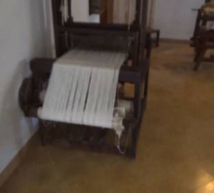 Erdgeschoss - Vertikaler Webstuhl