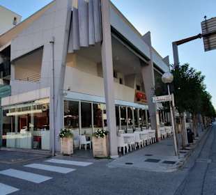 Geschäfte an Geschäfte