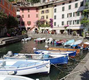 Impressionen aus dem alten Hafen von Limone
