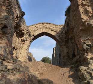 Vstup do hradu Sukoslav