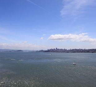 Skyline San Francisco, links Alcatraz
