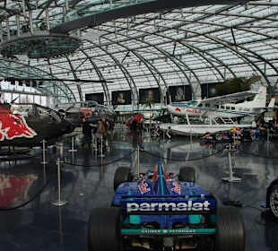 Red Bull Hanger 01/2010