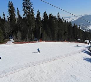 Wyciąg Kotelnica III - widok na czerwoną trasę