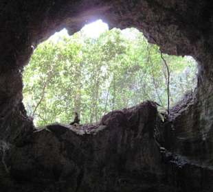 Die "Cueva de las Linias"