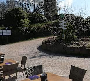 Kaffeepause auf der Terrasse vor dem Merkurstüble