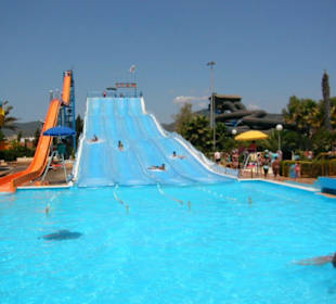 1 von mehren Wasserrutschen