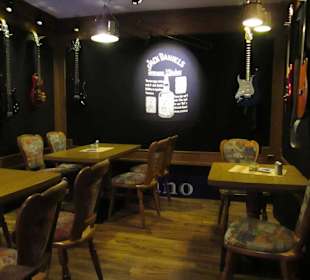 Pub Restaurant Piano