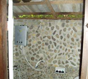 Dusche im Baumhaus