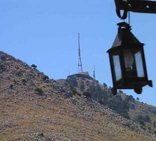 Blick von Paleo Peritha zum Pantokrator