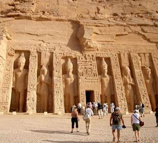 Felsentempel Abu Simbel_Fassade Hathor-Tempel