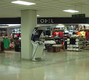 Abflughalle - 1. Etage 