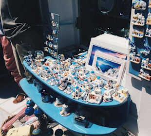 Incredible souvenirs
