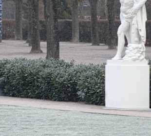 Parkanlage vor dem Schloss Karlsruhe