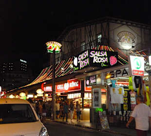 Schinkenstraße am Abend