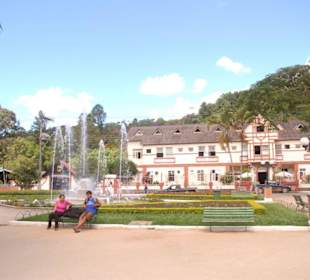Zentraler Platz im Ortskern