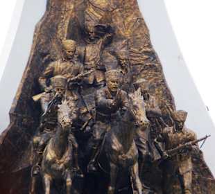 Denkmal vor dem Stadtrand