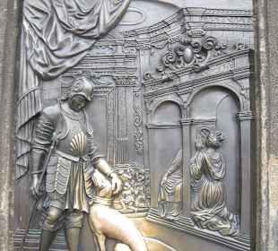 А собачка блести