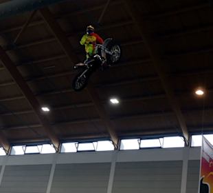 Action FMX-Jump
