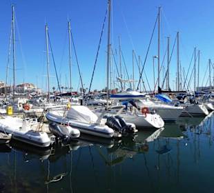 Impressionen aus dem Yachthafen von Saint-Cyprien
