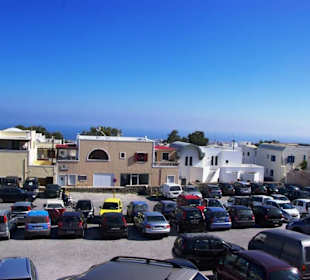 Santorin selbst im Bild Landschaft, Stadt