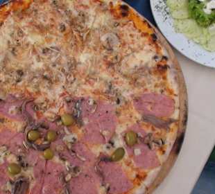 Jumbo Pizza