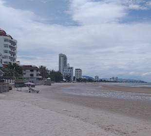 Monkey Mountain & Restaurant