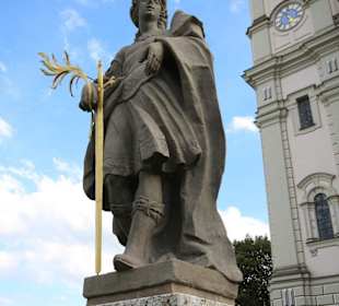 Statue an der Treppe