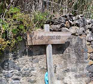 Wegweiser zum "Cais Antiga", dem alten Hafen