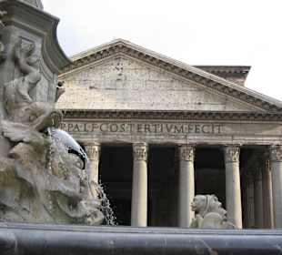 Pantheon with fountain