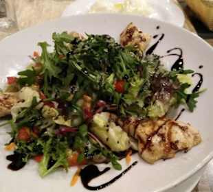 Salat mit Hühnchen