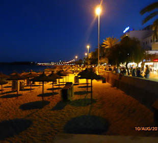 Strandpromenade bei Nacht