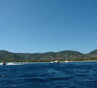 Blick vom Meer Richtung Strand