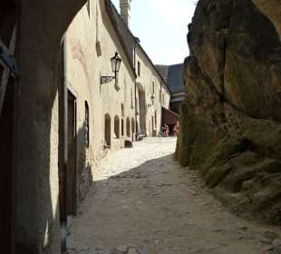 Weg Richtung Burghof