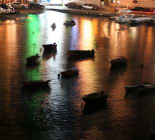 Fischerhafen bei Nacht