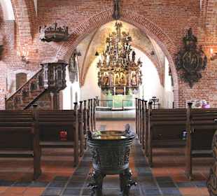 Blick in das Kirchenschiff