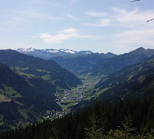 Aussicht auf dem Weg zur Alm