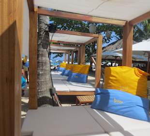 Liegen am Bimi Strand