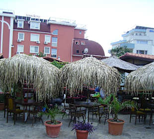 Uriges Lokal Sunny Holiday`s