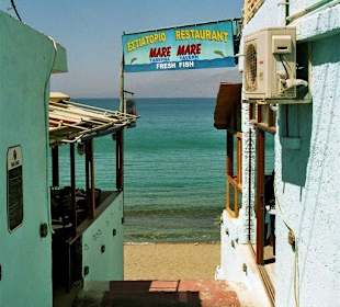 "Durchlick" zum Strand von Mátala