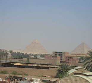 Pyramidenblick aus der Ferne