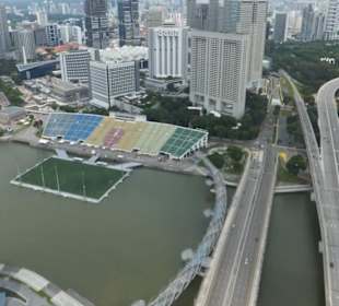 Widok z Marina Bay na stadion