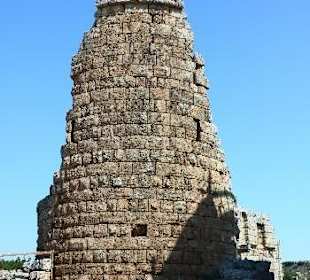 Reste der ovalen Türme