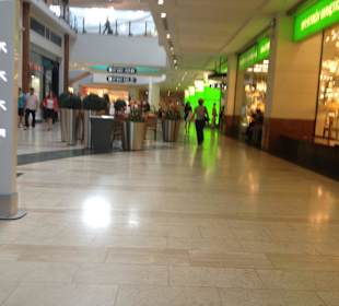 Arkadia - Aleja Jana Pawła II 82  