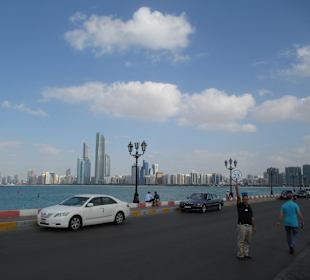 Immer dem Reiseleiter hinterher hotten